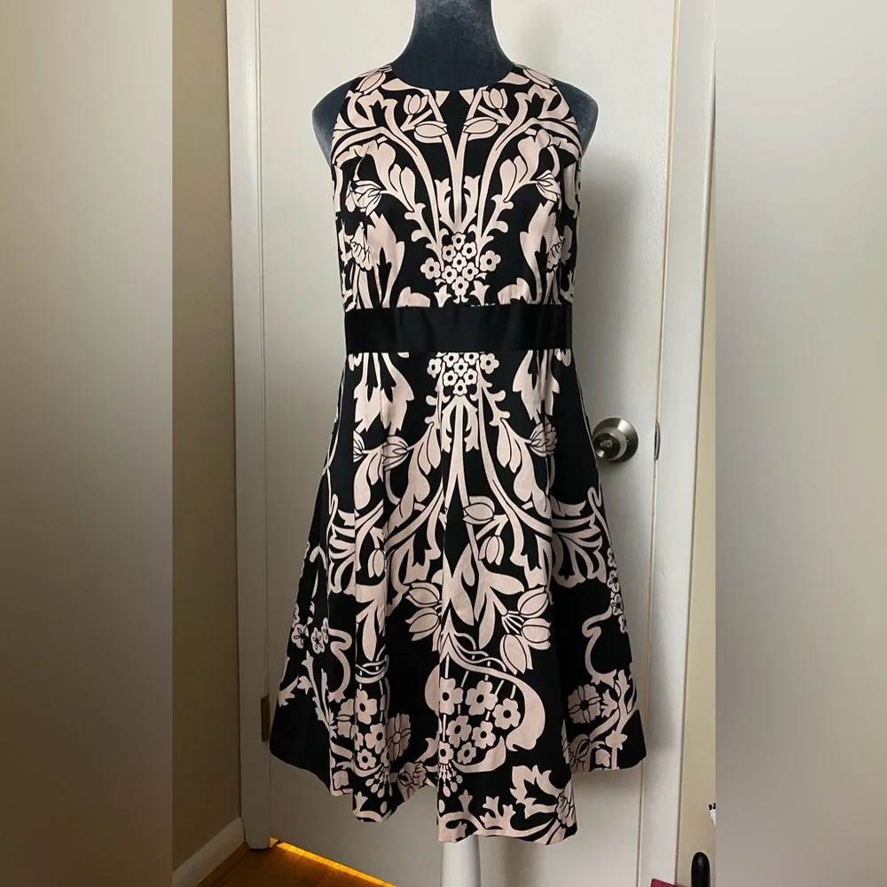 NWT INC International Concepts Pink & Black French Floral Dress Pockets Size 10